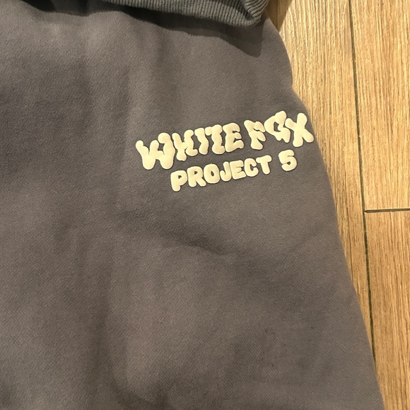 White Fox Project 5 Hoodie Volcanic Size Small/Medium and sweats size Medium - Picture 4 of 7